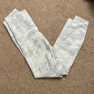 White Camo Wunder Train Lululemon Leggings